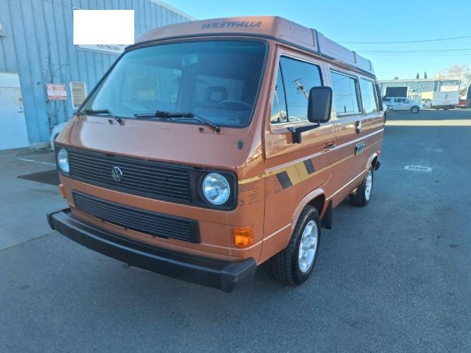 Volkswagen-Vanagon-1983