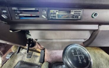 Volkswagen-Vanagon-1984-White-10