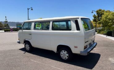 Volkswagen-Vanagon-1984-White-17