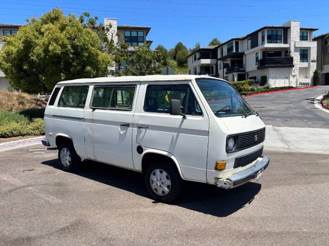Volkswagen-Vanagon-1984-White-2