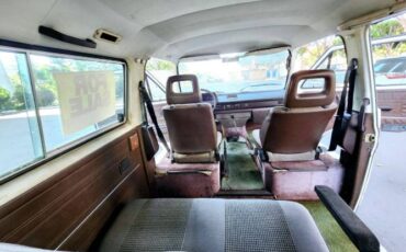 Volkswagen-Vanagon-1984-White-3