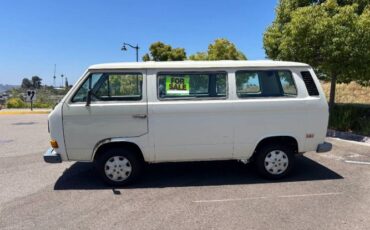 Volkswagen-Vanagon-1984-White