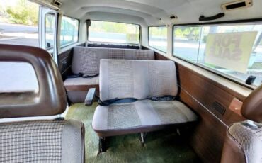 Volkswagen-Vanagon-1984-White-6