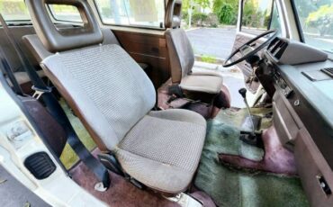 Volkswagen-Vanagon-1984-White-8