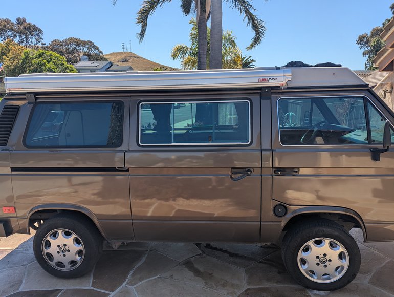 Volkswagen-Westfalia-1985-Brown-Beige