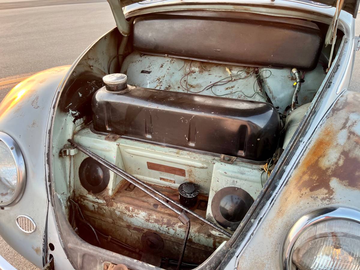 Volkswagen-beetle-1957-18