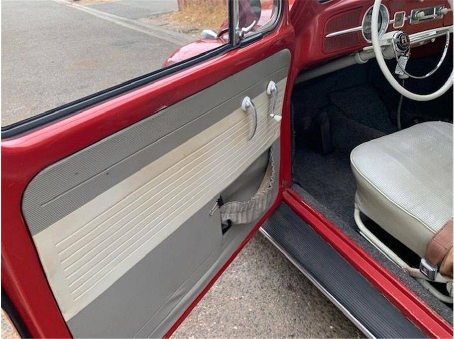 Volkswagen-beetle-1965-17