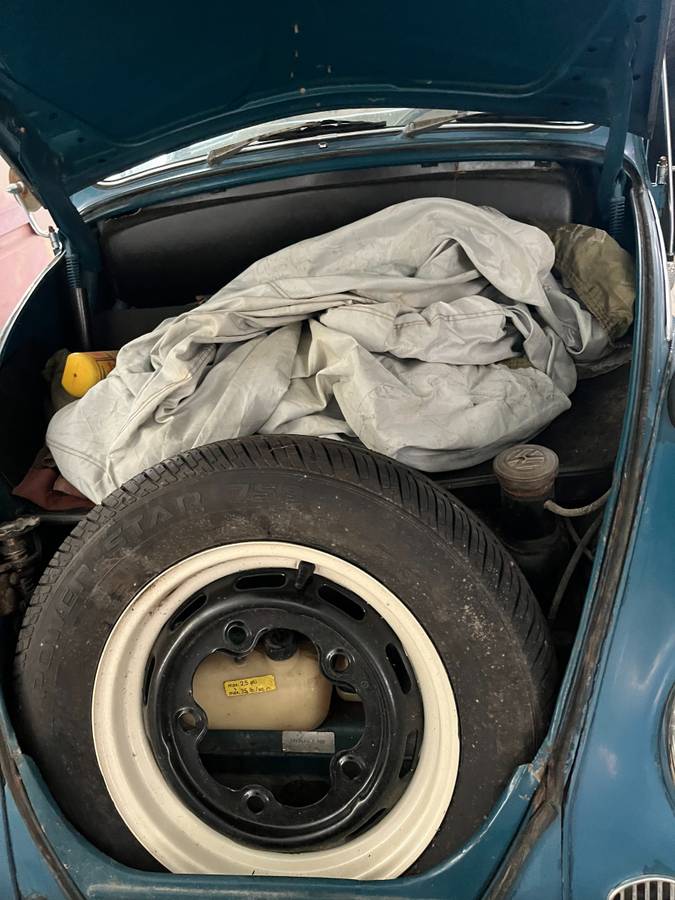 Volkswagen-beetle-1966-6