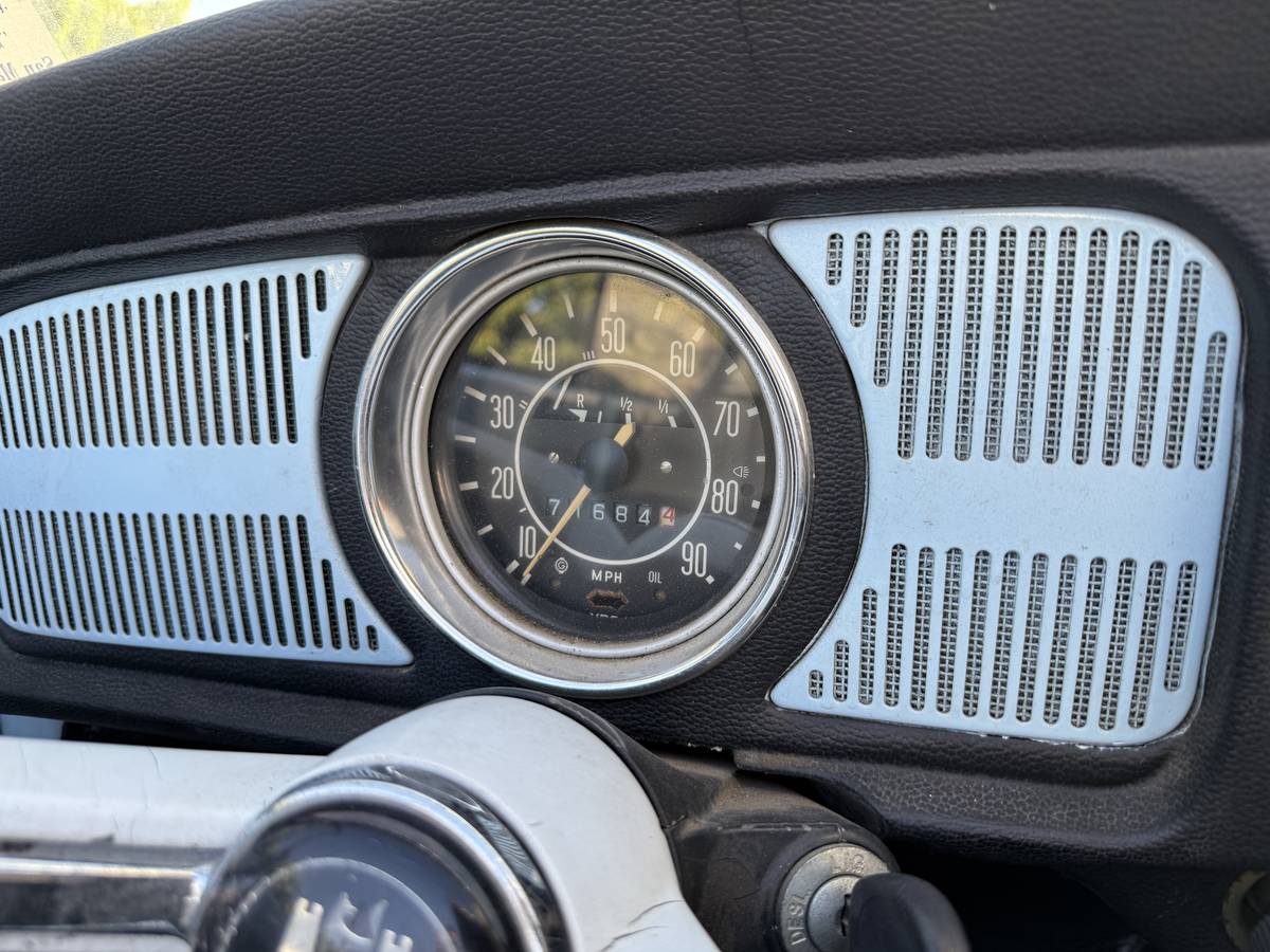 Volkswagen-beetle-1968-18