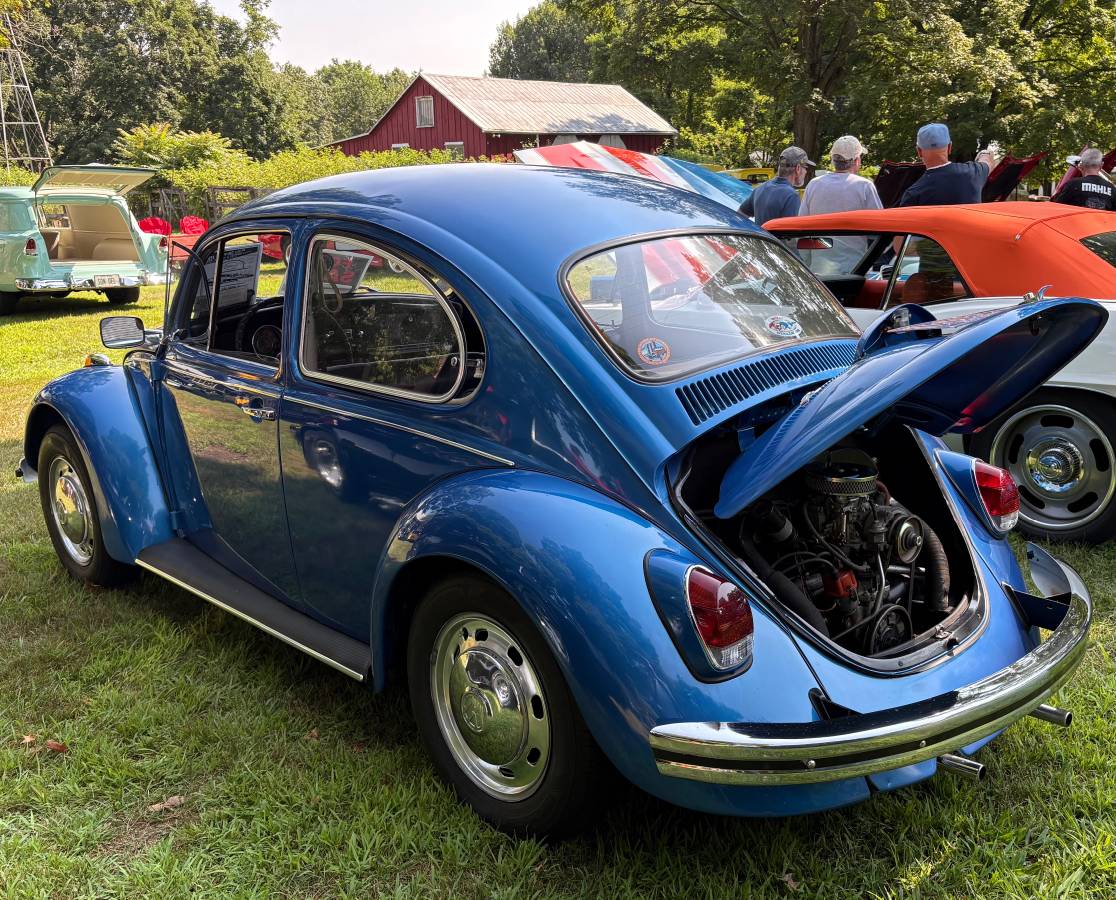 Volkswagen-beetle-1968-blue-1