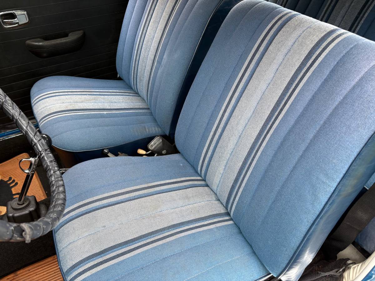 Volkswagen-beetle-1968-blue-8