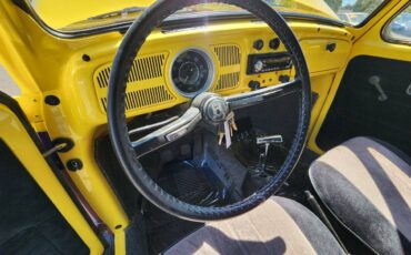 Volkswagen-beetle-1968-yellow-29