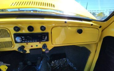 Volkswagen-beetle-1968-yellow-33