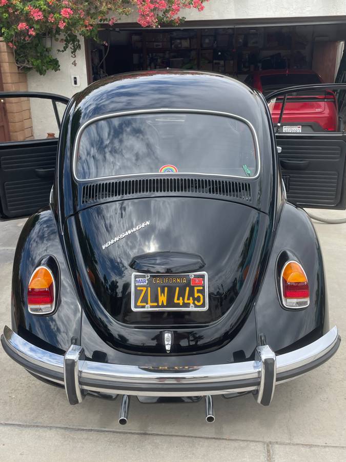 Volkswagen-beetle-1969-black-8