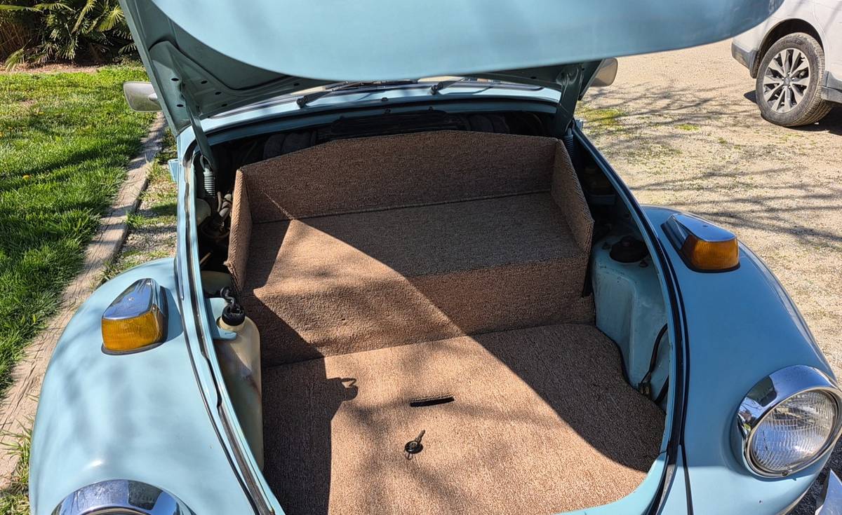 Volkswagen-beetle-1972-blue-3