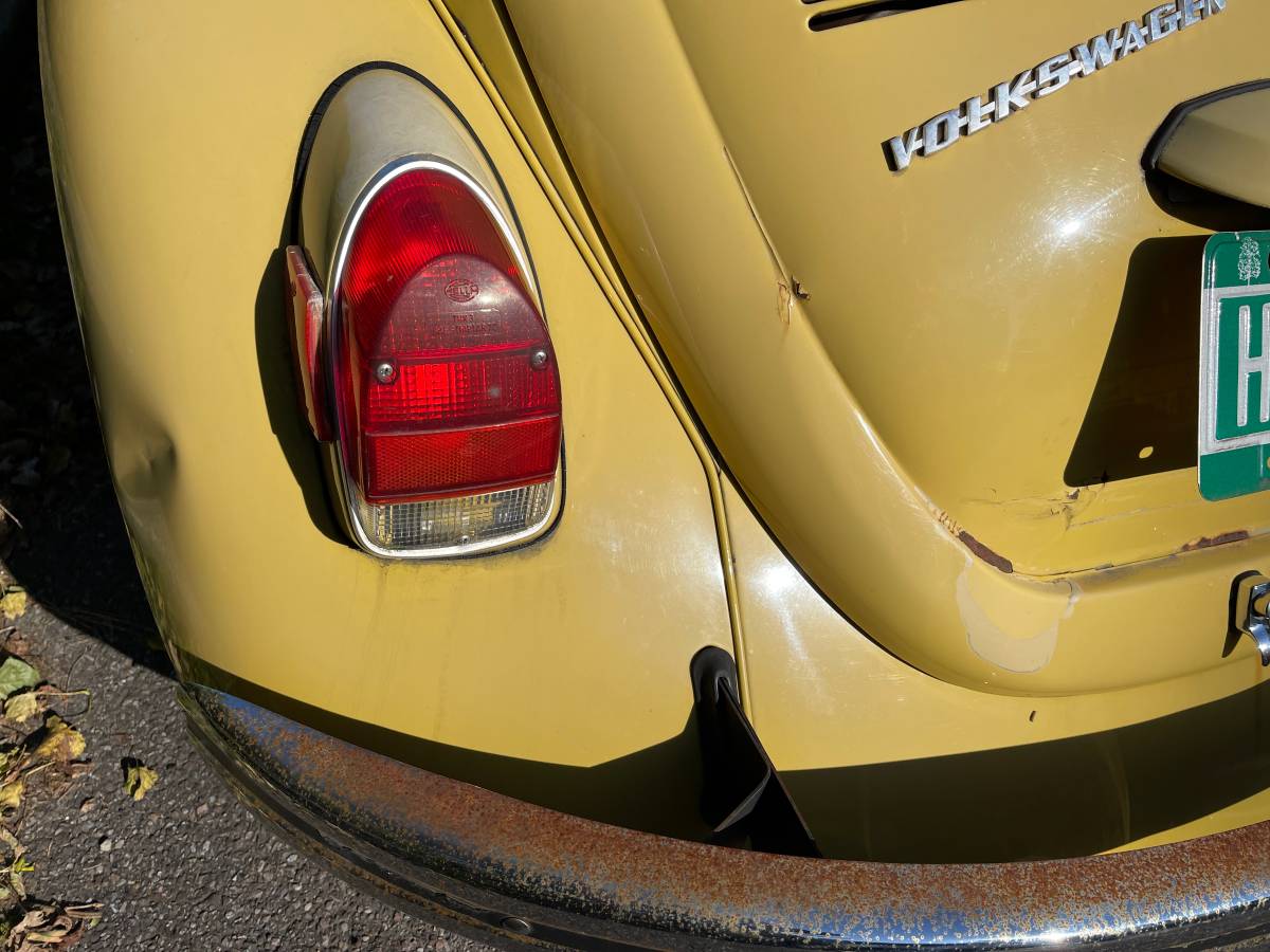 Volkswagen-beetle-1972-yellow-1