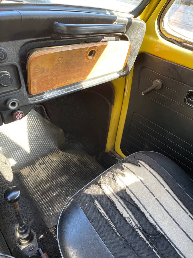 Volkswagen-beetle-1972-yellow-3