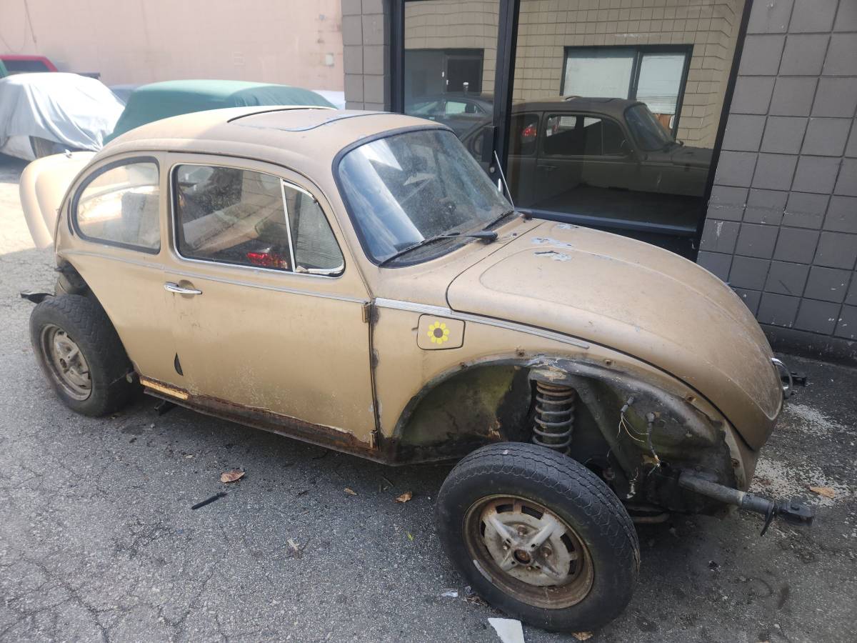 Volkswagen-beetle-1975