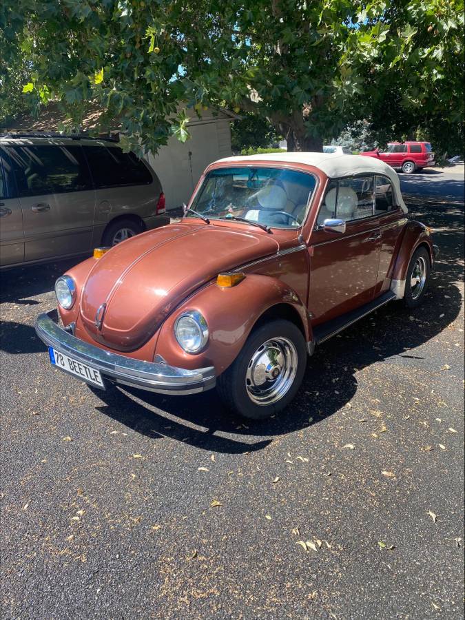 Volkswagen-beetle-1978-red