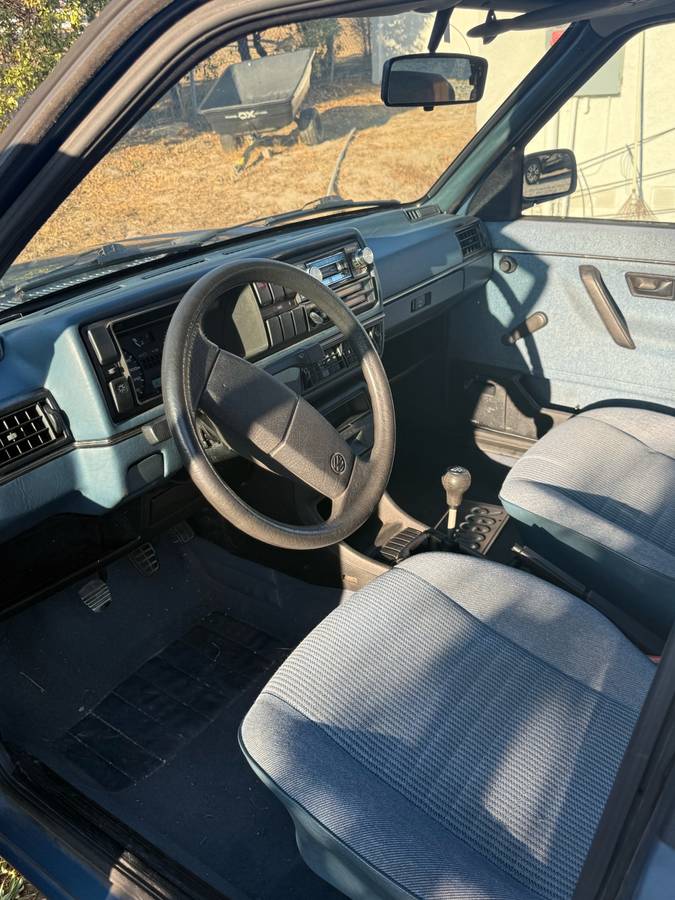 Volkswagen-beetle-1988-blue-5