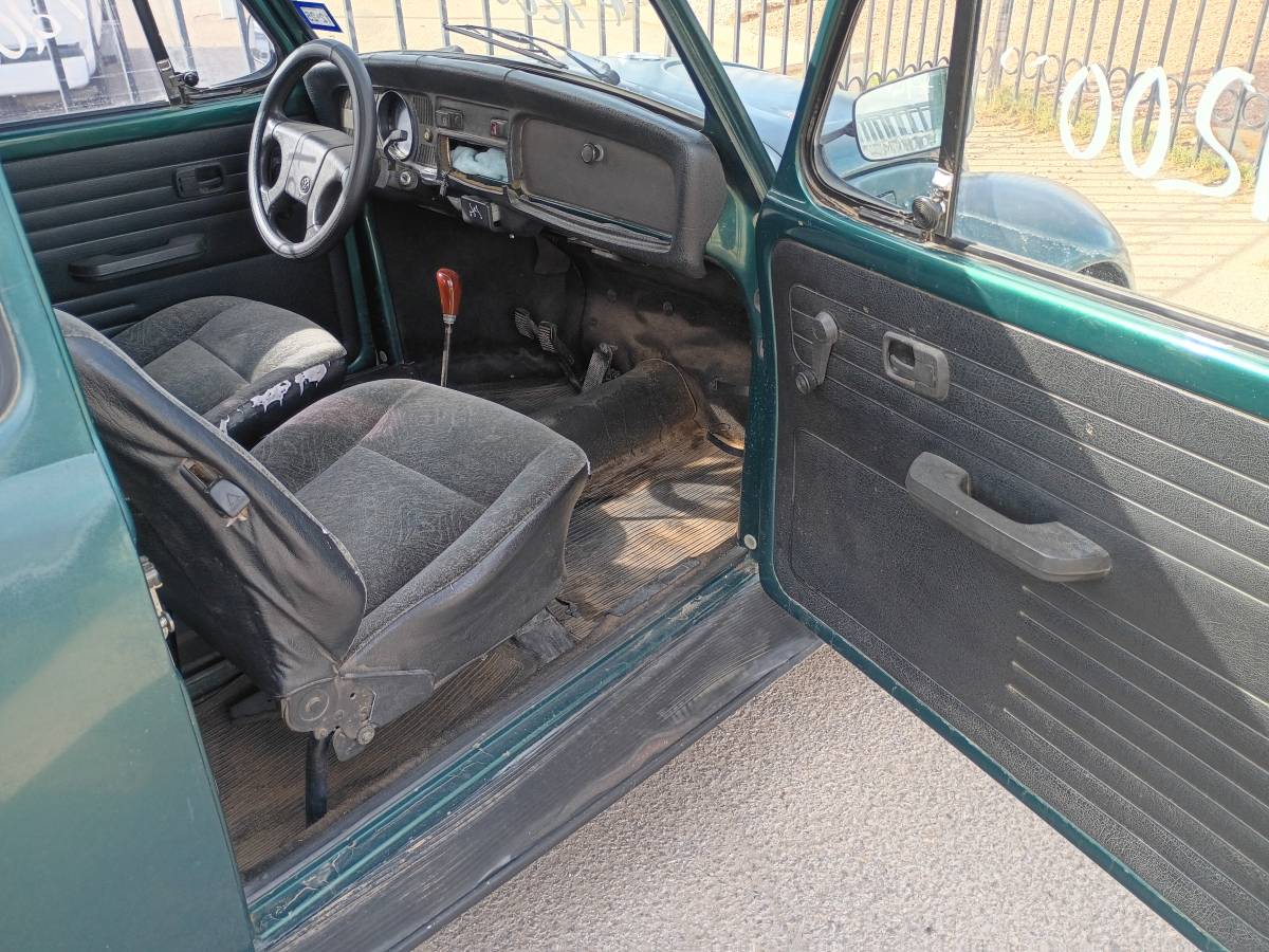 Volkswagen-beetle-1996-green-1