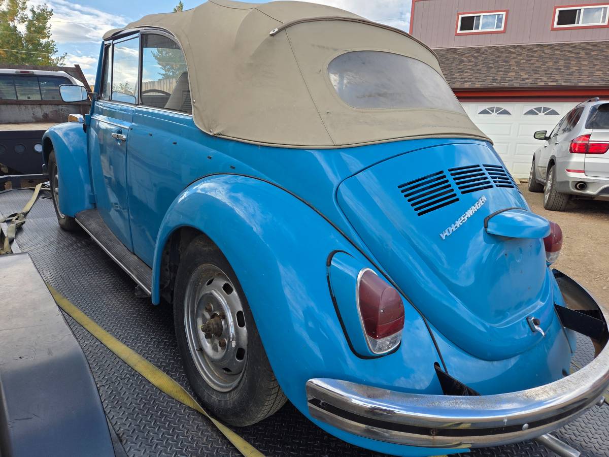 Volkswagen-beetle-convertible-1969-blue-1