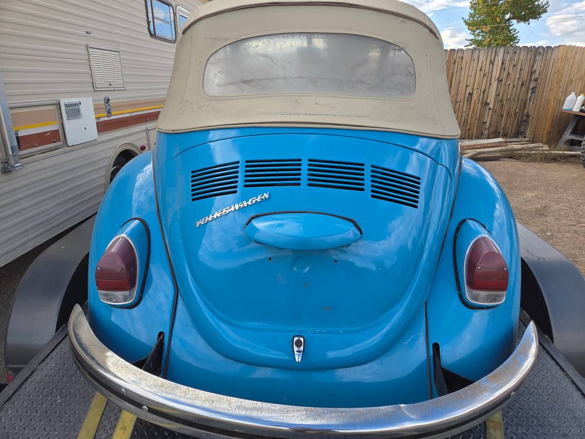 Volkswagen-beetle-convertible-1969-blue-11