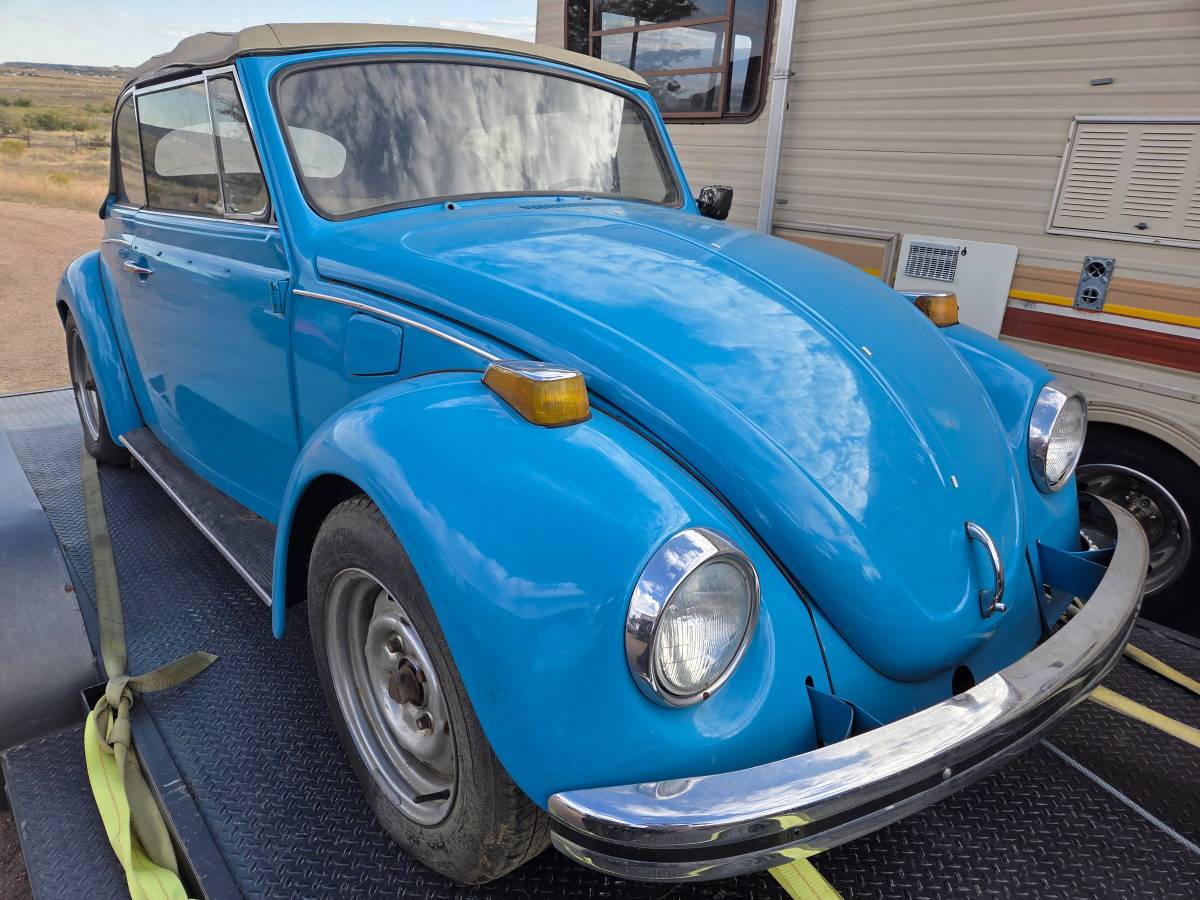 Volkswagen-beetle-convertible-1969-blue-4