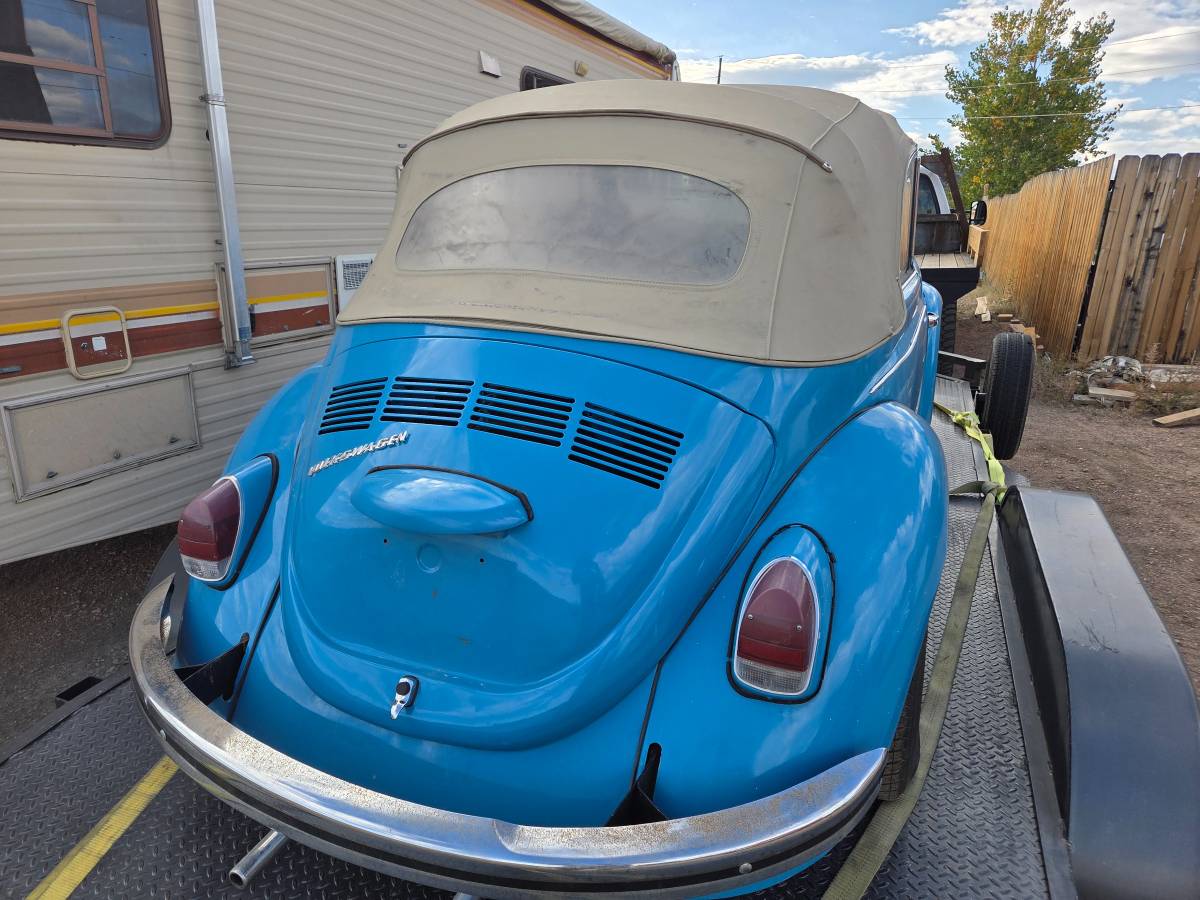 Volkswagen-beetle-convertible-1969-blue-7