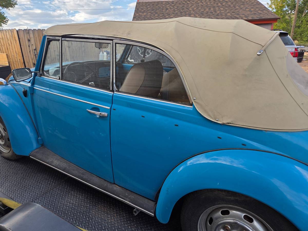 Volkswagen-beetle-convertible-1969-blue-9