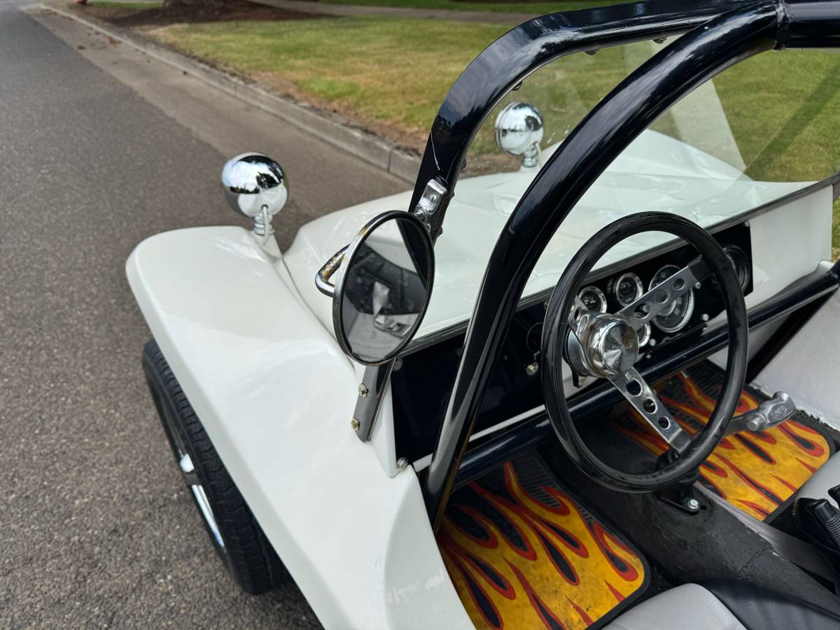 Volkswagen-beetle-dune-1965-white-19