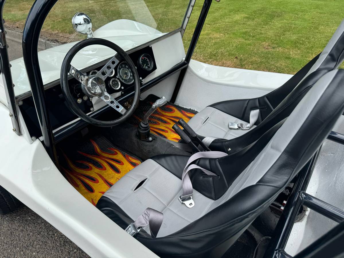 Volkswagen-beetle-dune-1965-white-5