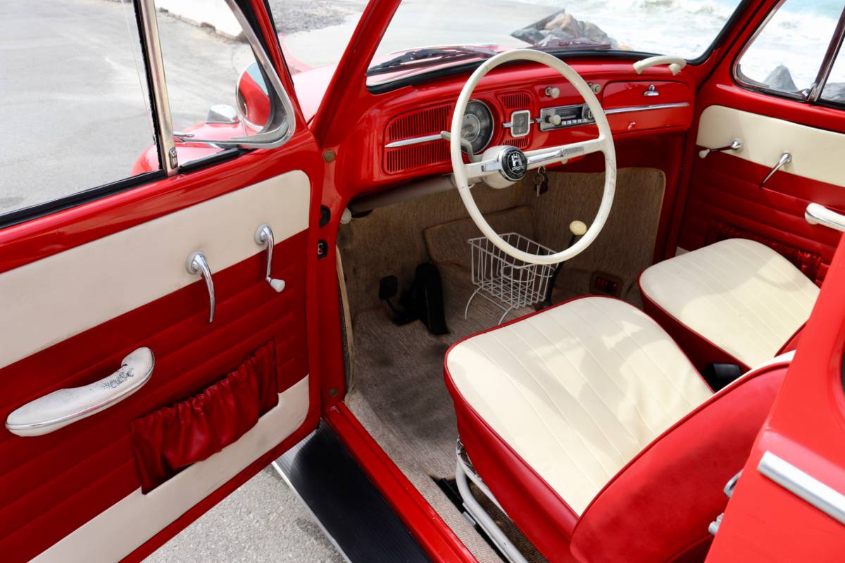 Volkswagen-bug-1965-red-11