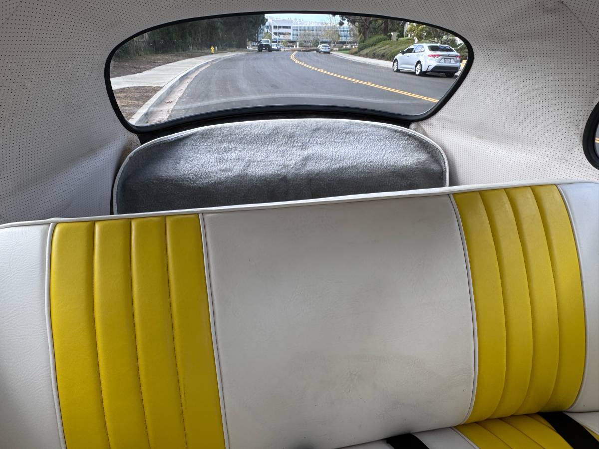Volkswagen-bug-beetle-1963-yellow-19