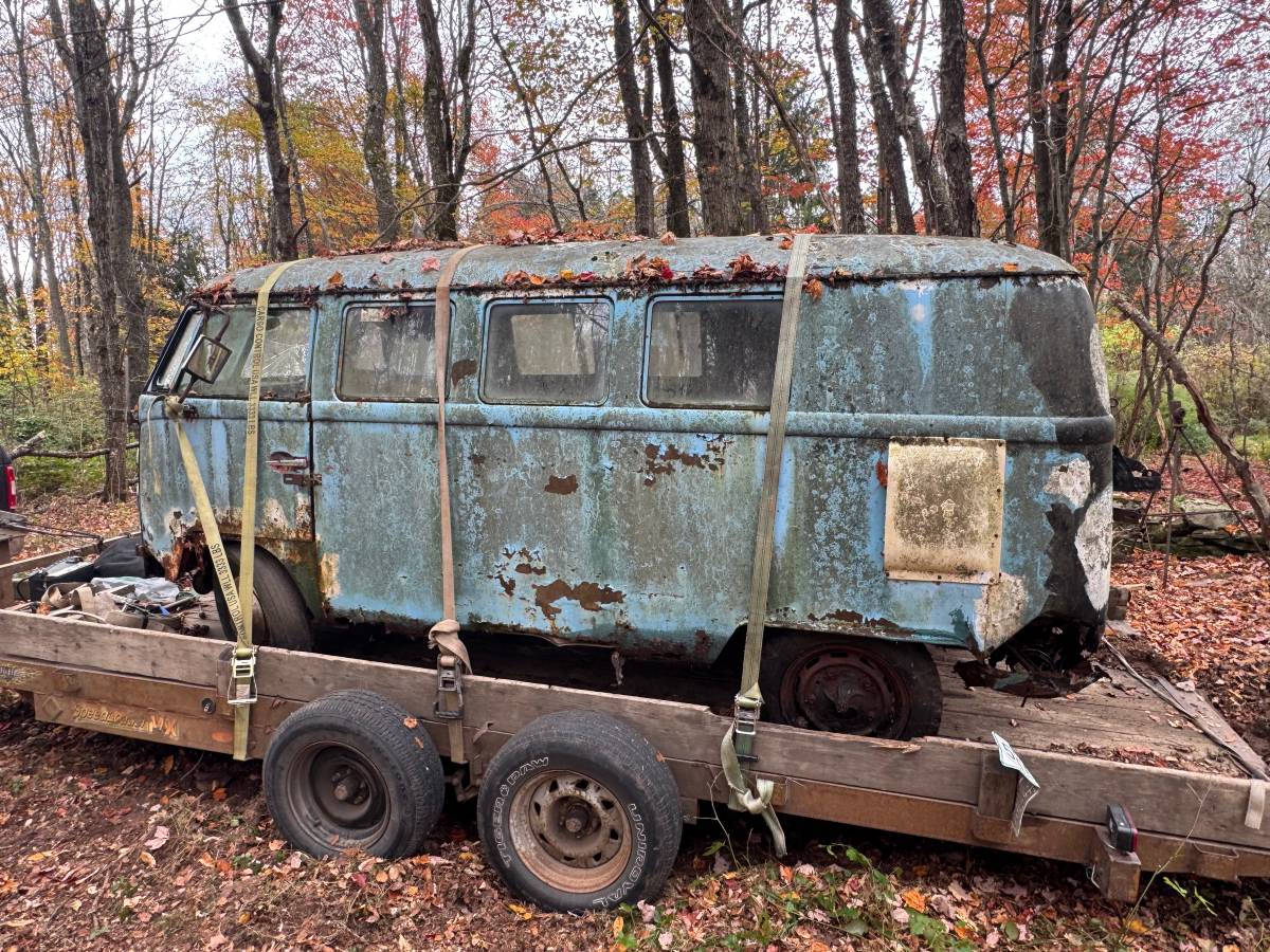 Volkswagen-bus-1961-1
