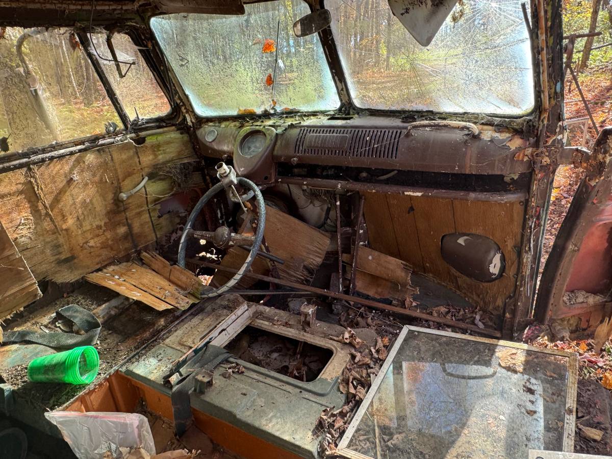 Volkswagen-bus-1961-17