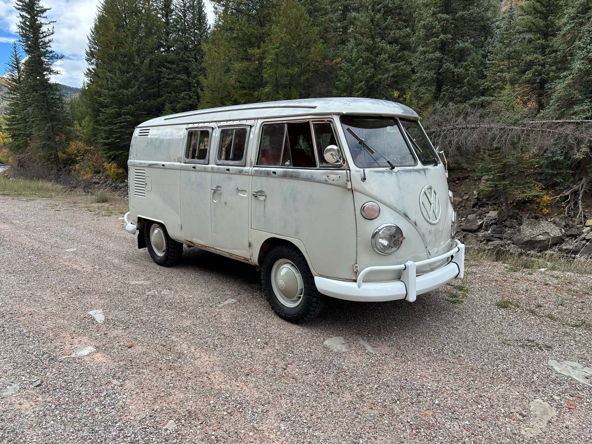 Volkswagen-bus-1965-white-4