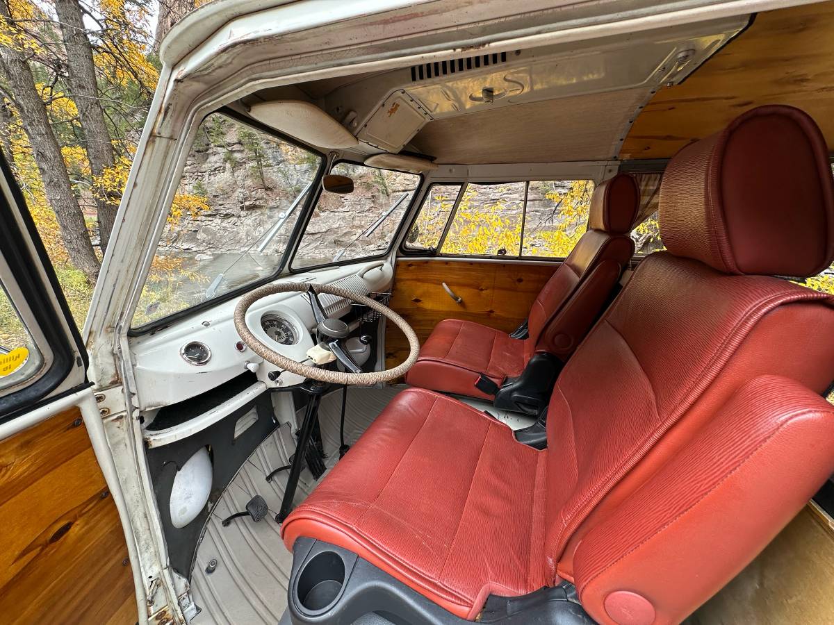 Volkswagen-bus-1965-white-6