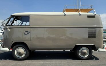 Volkswagen-bus-1967-4
