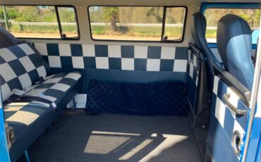 Volkswagen-bus-1968-3