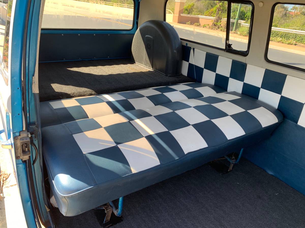 Volkswagen-bus-1968-9