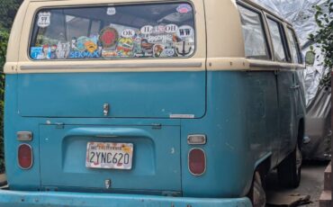 Volkswagen-bus-1968-blue-1