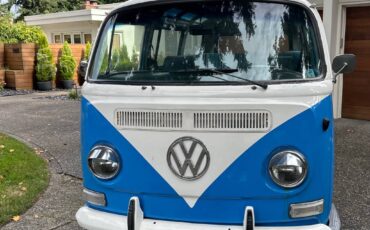 Volkswagen-bus-1968-blue-2
