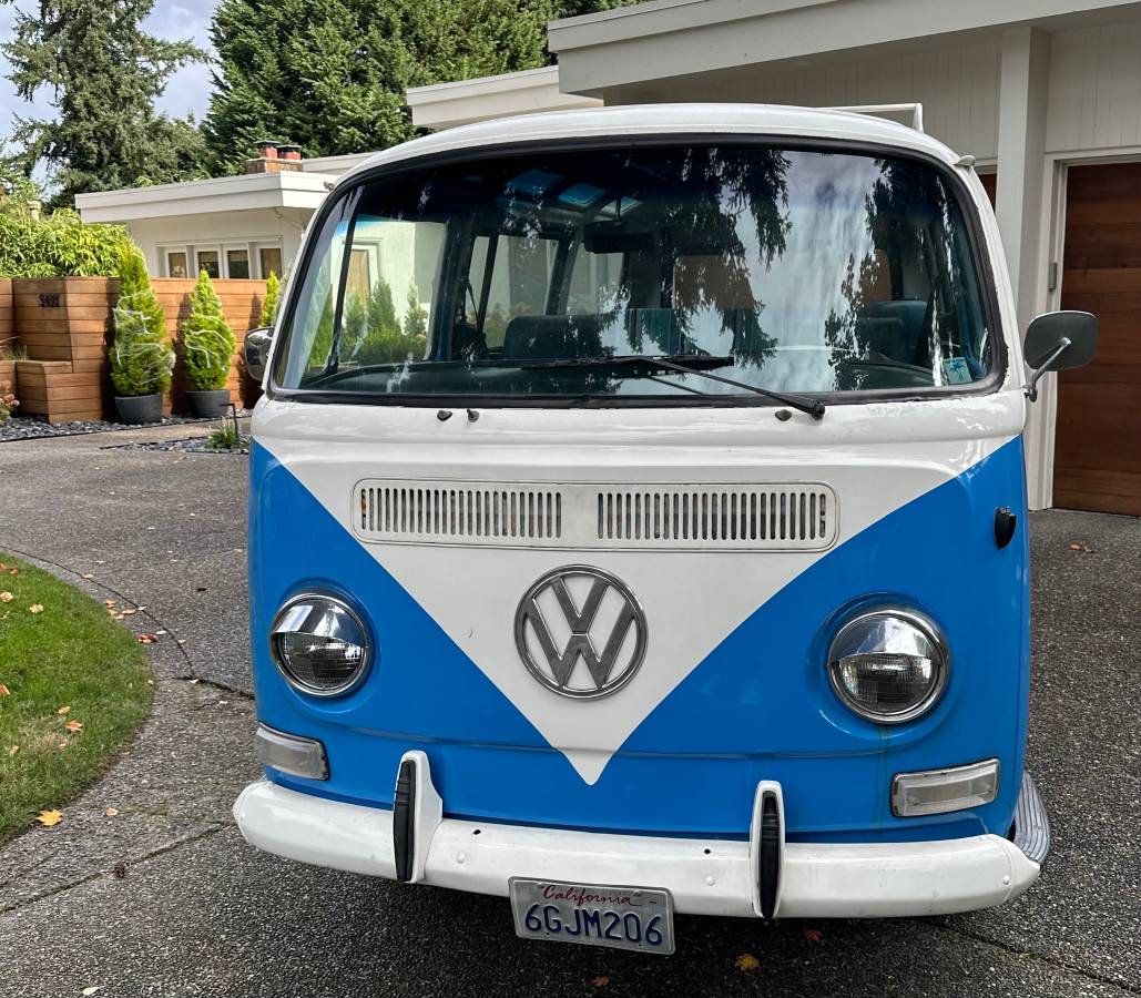 Volkswagen-bus-1968-blue-2