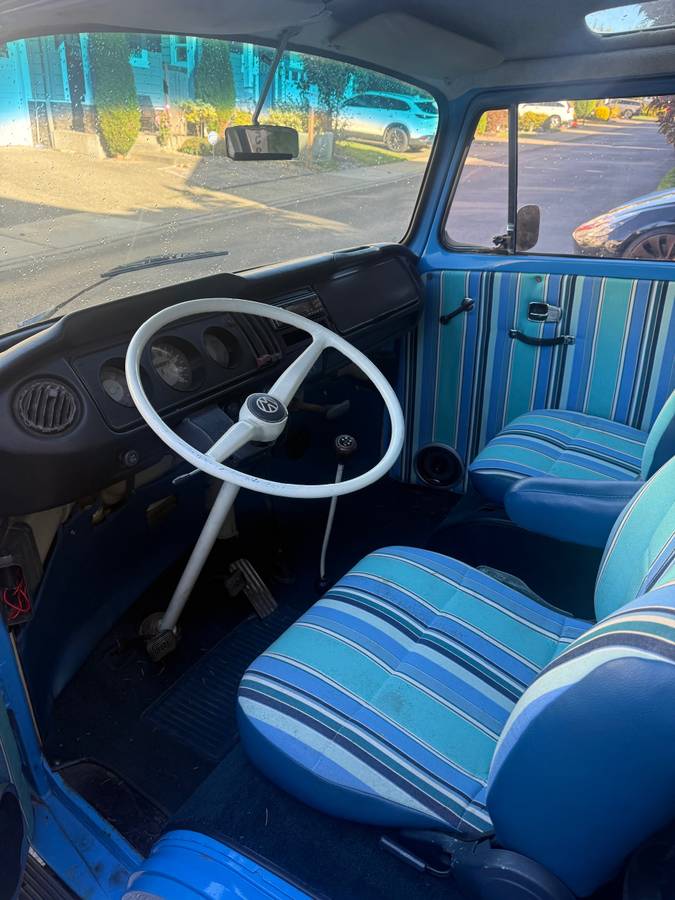 Volkswagen-bus-1968-blue-5