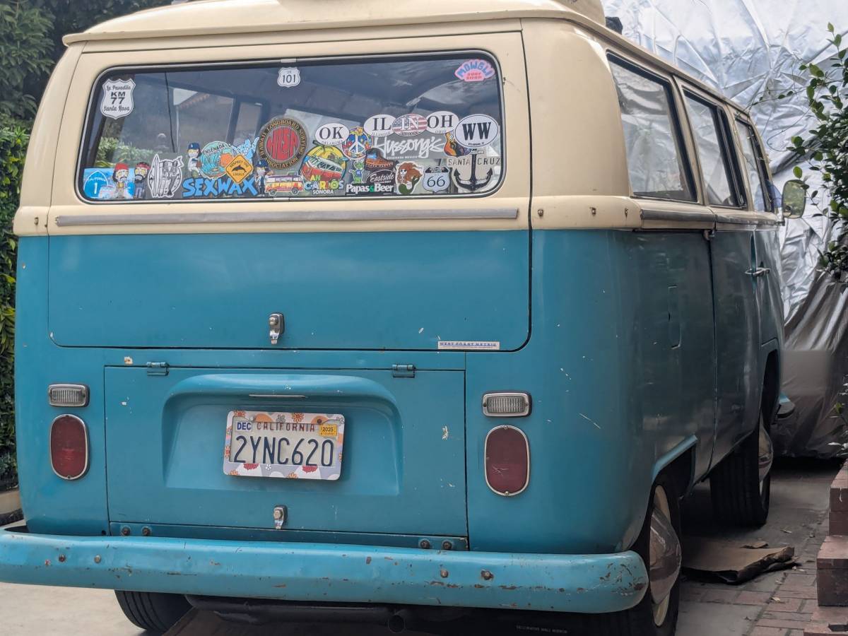 Volkswagen-bus-1968-blue-8