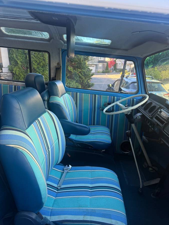 Volkswagen-bus-1968-blue-9