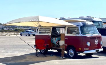 Volkswagen-bus-1971-red