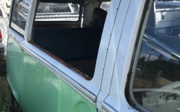 Volkswagen-bus-1972-10