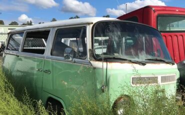 Volkswagen-bus-1972-13